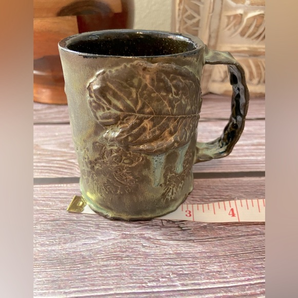 Artisan made Army/ Olive Green Mug w/ primitive texture & leaf application. - Picture 10 of 10